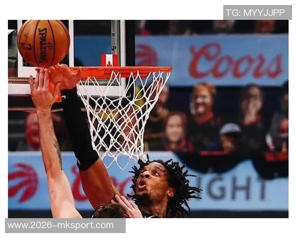 吉莱斯皮表现出色贡献15分12助攻但球队仍遭遇失利 吉莱斯皮表现出色贡献15分12助攻但球队仍遭遇失利