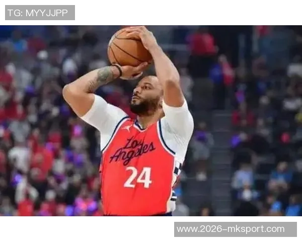 斯波称赞鲍威尔在混战中表现出色活塞强硬防守正是球队所需