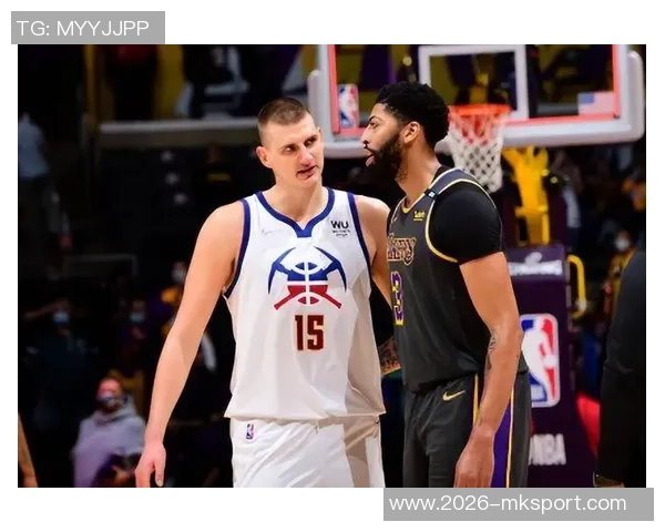 霍华德称约基奇腰背力量惊人自言为合同拼尽全力