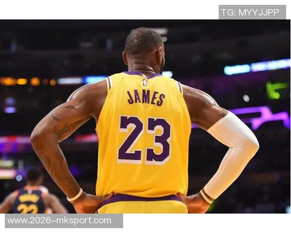 斯玛特对联盟放宽吹罚尺度表示乐观认为可以增加犯规次数以求胜利 斯玛特对联盟放宽吹罚尺度表示乐观认为可以增加犯规次数以求胜利