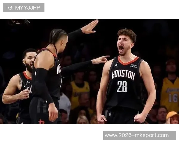 奥特赞赏狄龙强硬作风与求胜欲望展现出独特魅力与团队精神 奥特赞赏狄龙强硬作风与求胜欲望展现出独特魅力与团队精神